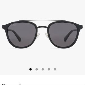 DIFF eyewear round sunglasses with blue lenses